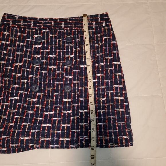 Ann Taylor loft size 2 womens tweed skirt with decorative front buttons - Picture 6 of 8